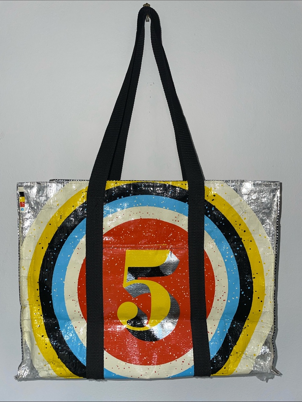 Blue Q Colorful Target '5' Graphic ZIP TOTE Yellow Red Blue Black Silver Zipper